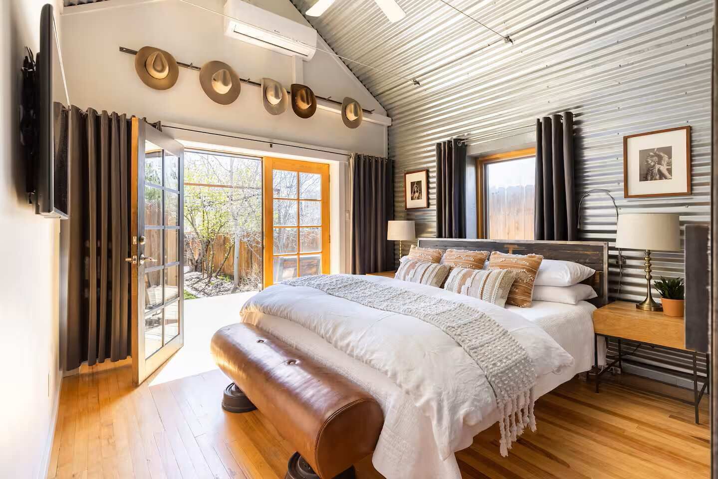 Iron/ironing board, travel cot, WiFi, bed sheets