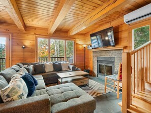 Fernseher, Kamin