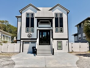 Exterior - Adventures on Yacht: Elegant 5BR/5BA, Waterway, Dock, Pool, Hot Tub, Sleeps 11 (Oak Island)