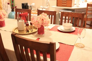 Dining - Duble Room Near Stunning Beache in quaint Baldivis (Baldivis)
