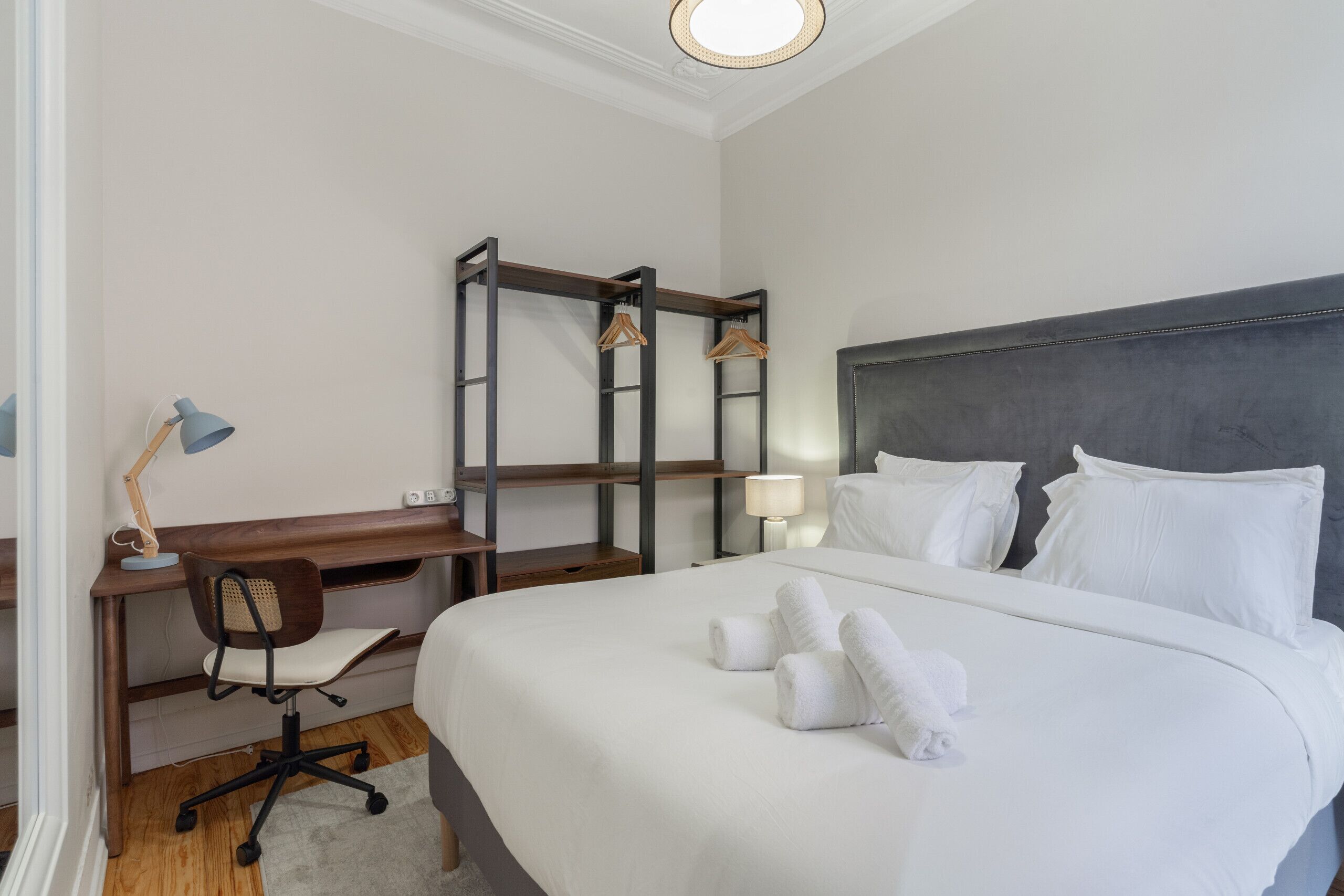 2 bedrooms, bed sheets