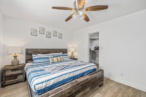 1 bedroom, desk, iron/ironing board, free WiFi - Great Location, near Coffee shops<br>Pet-Friendly, 1BR | Museum District | Free Parking<br>newly renovated (Houston)