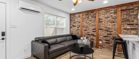 Smart TV, books, offices