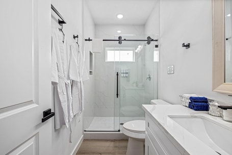 Hair dryer, towels. Near Downtown - Pet-Friendly 1BR |Wi-Fi | Free Parking<br>newly renovated