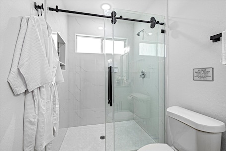 Hair dryer, towels. East Downtown - Pet-Friendly 1BR |Wi-Fi | Free Parking<br>Newly Renovated