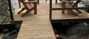 Comfy Lakefront Cabin located 20 minutes North of Kenora Ontario
