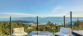 Heaven Above the San Juan Islands Private Cliffside Estate