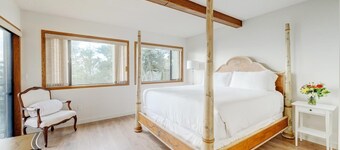 Heaven Above the San Juan Islands Private Cliffside Estate
