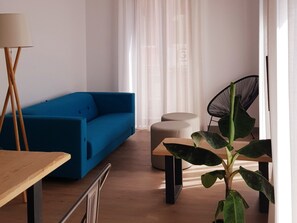Apartment | Living room - Superior Apartment With Jacuzzi (Alicante)