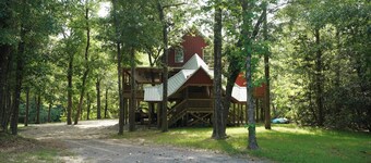 Tranquil 3-bedroom house with AC in charming Citronelle on Escatawpa River.