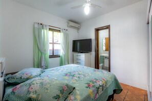 Free WiFi, bed sheets - Casa com Churrasqueira e Rede a 210 m da Praia (Navegantes)