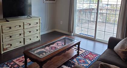 Cozy 1-bedroom apartment in charming Pinehurst with room for a camping trailer