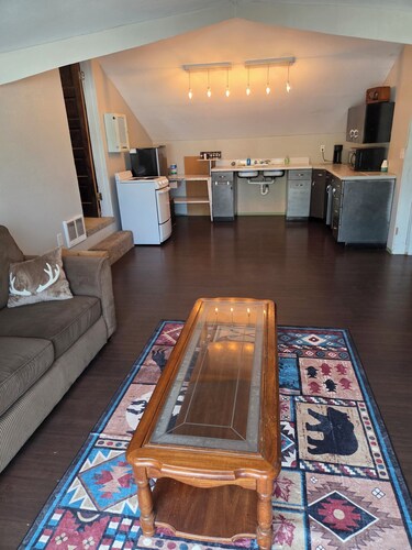 Cozy 1-bedroom apartment in charming Pinehurst with room for a camping trailer