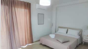 Apartamento clásico, vistas al jardín | Cortinas opacas, tabla de planchar con plancha, wifi gratis
