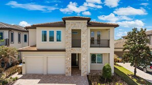 Exterior - Relaxation at Bear's Den: Private Pool, Grill, Free Water Park, Golf View, Near Disney (Kissimmee)
