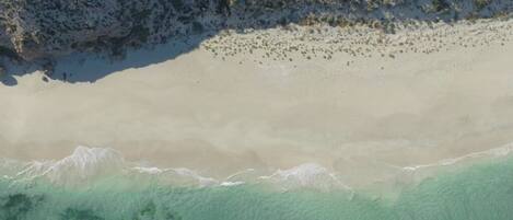 Una playa cerca