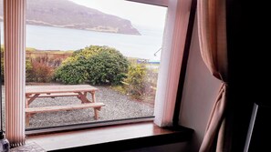 Interior - 2 Bed House - Sleeps 6 - Pets - Parking - Wifi (Waternish)