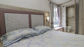 2 bedrooms, WiFi (free), individually decorated, individually furnished