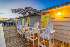 Terrace/patio - Sitt & Swann · New Listing! Steps To Beach · Gulf Views (Gulf Shores)