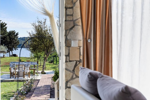 Interior - Holiday Home Eli with Direct Access to the Sea by Istrabook (Pomer)