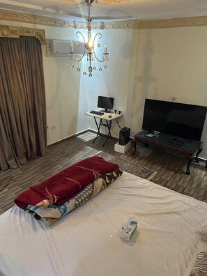 Room - •	Budget Room Next to Pyramids | Clean & Quiet (Giza)