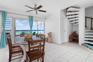 Dining - Oceanfront Luxury for Divers @ Lighthouse Beach 2 - Direct Ocean & Reef Access (Kralendijk)
