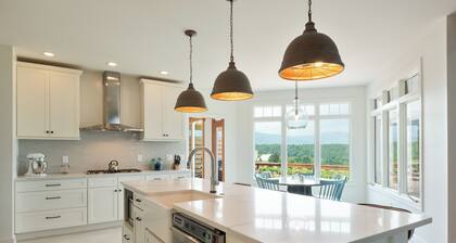 The Inn at Stinson Vineyards- Entire Inn, Exclusive Buyout