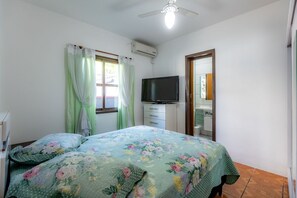 House | 3 bedrooms - Casa com Churrasqueira e Rede a 210 m da Praia (Navegantes)