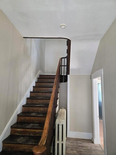 Terrific 2-bedroom townhome  in charming Alton