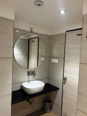 Deluxe-Doppelzimmer, Stadtblick | Badezimmer