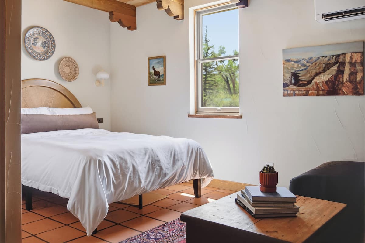 Chambre Simple Premium, non-fumeurs | Rideaux occultants, fer et planche Ă repasser, Wi-Fi gratuit