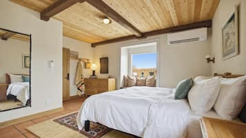 Cortinas blackout, tabla de planchar con plancha y wifi gratis