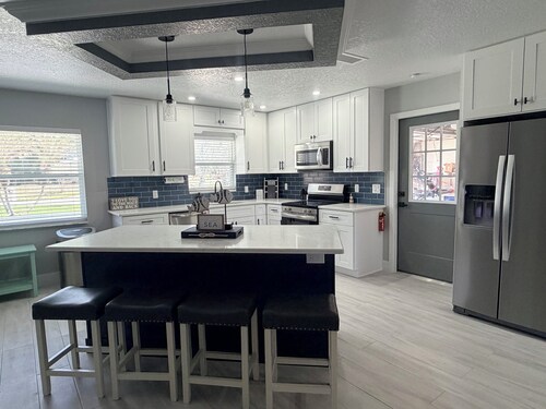 Newly Renovated Waterfront 3 Bed, 2 bath w/private dock in Homosassa Springs