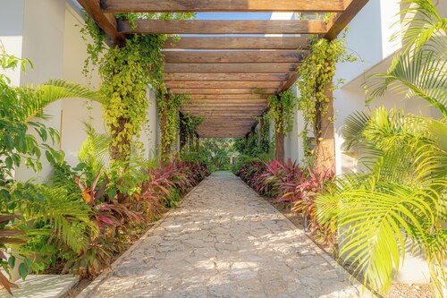 3-bedroom house in charming Playa del Carmen with pool!