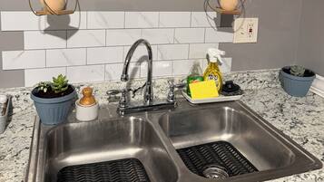 Microwave, oven, stovetop, coffee/tea maker