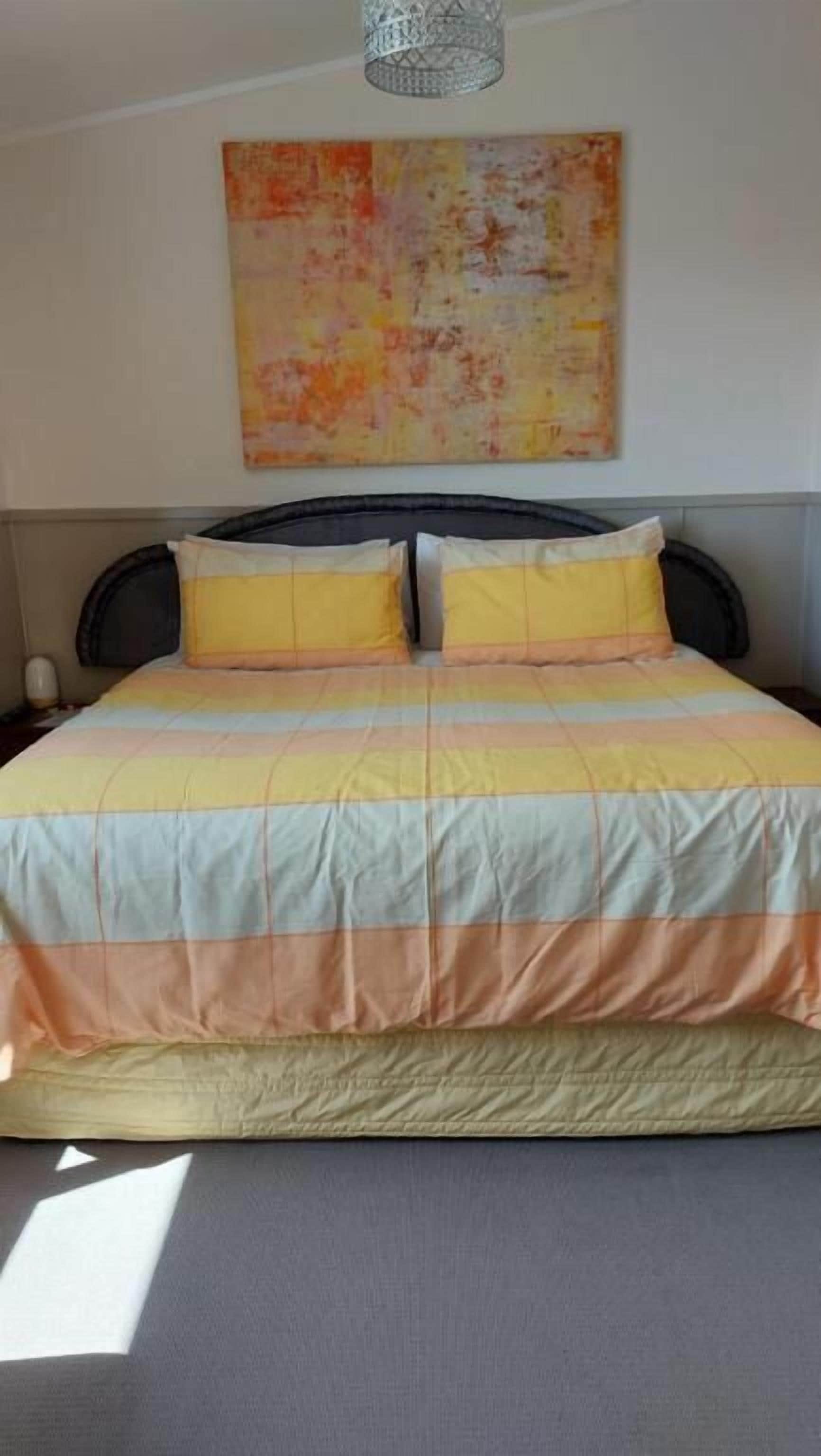 Deluxe Double Room, Partial Lake View