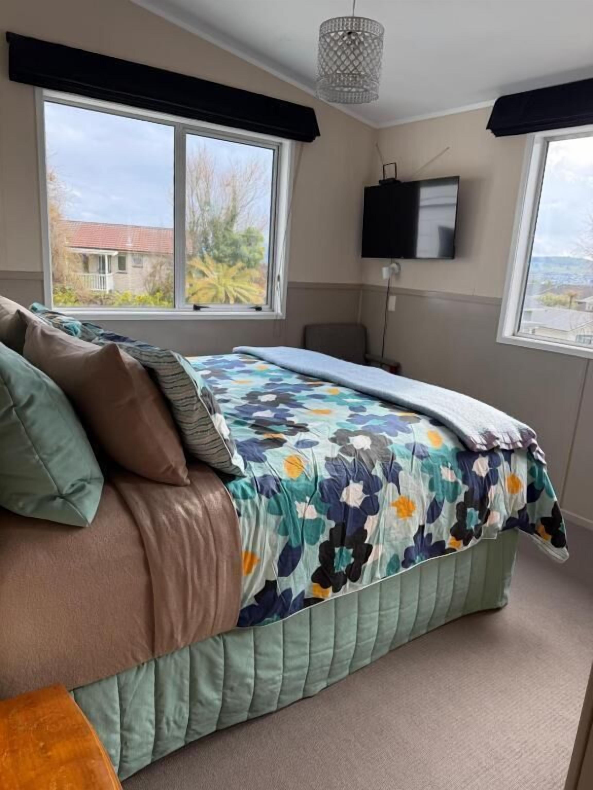 Superior Double Room, Partial Lake View