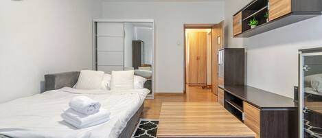 1 bedroom, iron/ironing board, WiFi, bed sheets