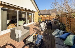 Outdoor dining - 4 bedroom cozy home in Allinge (Allinge)