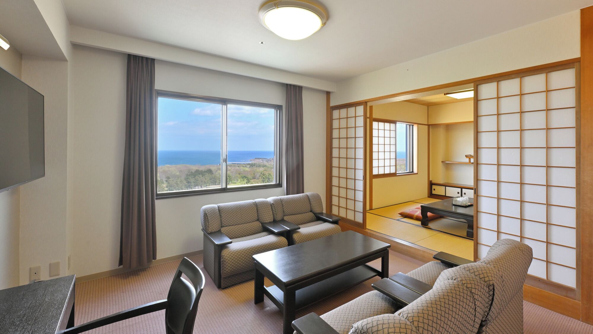 Japanese-style Room, Ocean View | Living area