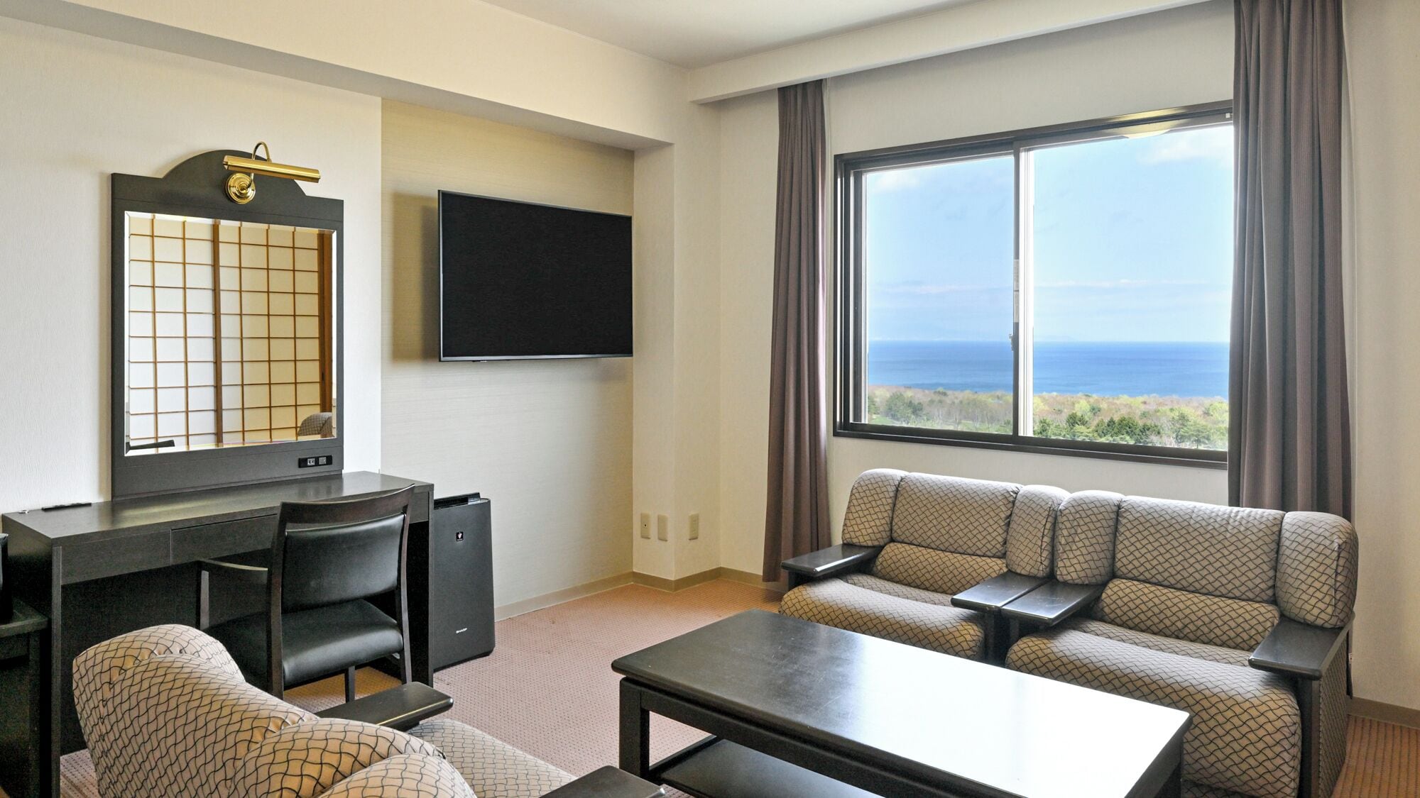 Japanese-style Room, Ocean View | Living area