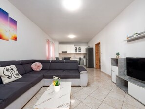 Living area - Holiday House Laetitia with pool by Interhome (Budak)