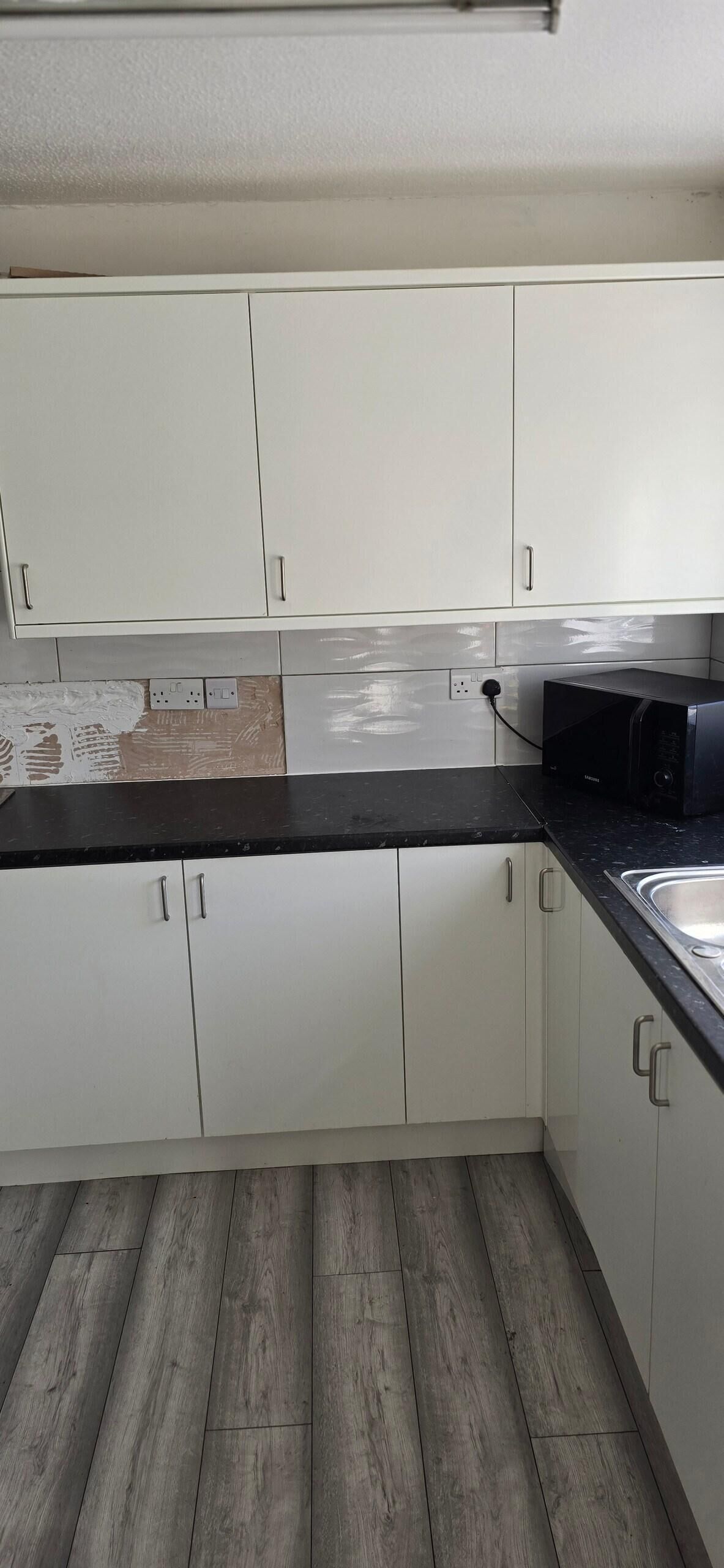 Fridge, microwave, oven