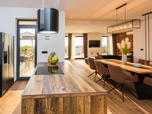 Dining - Beautiful villa Lara in Vrana with pool by Interhome (Drage)