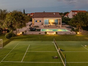 Sports court - Casa Kamber with pool by Interhome (Polaca)