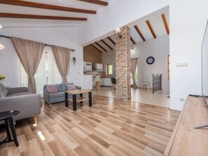 Living area - Holiday house Tina with jacuzzi and pool by Interhome (Donje Rastane)