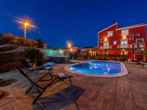 Pool - Villa Ancora for 10 guests, No.2 by Interhome (Donje Rastane)