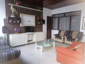 Living area - Vrbo Property (Tocaima)