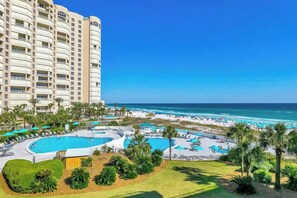 Pool - Beautifully Decorated 2BR 2BA BEACHFRONT Condo! (Miramar Beach)