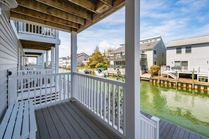 Property grounds - Canal-Front Townhouse, Pool, Dock, 2 Blocks to Beach & Boardwalk, Sleeps 14 (Ocean City)